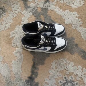 Nike Next Nature Dunks: Low-Top Sneakers in White, Black & Navy Blue